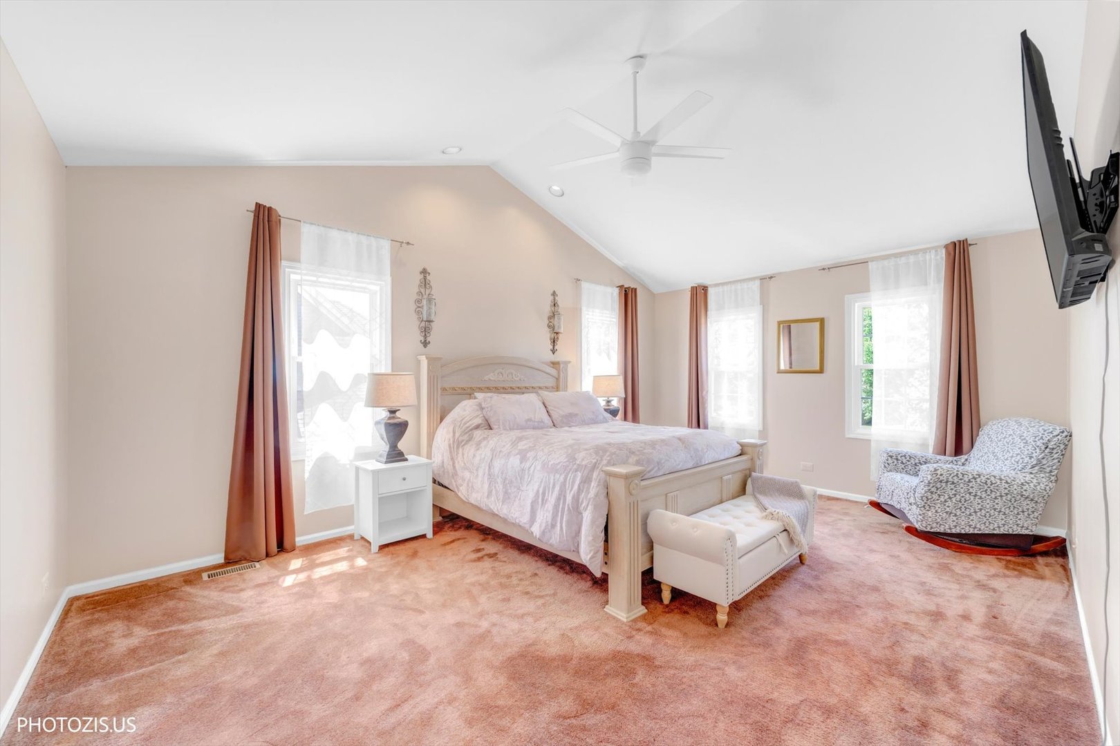 320 Ambria Drive Property Photo 19