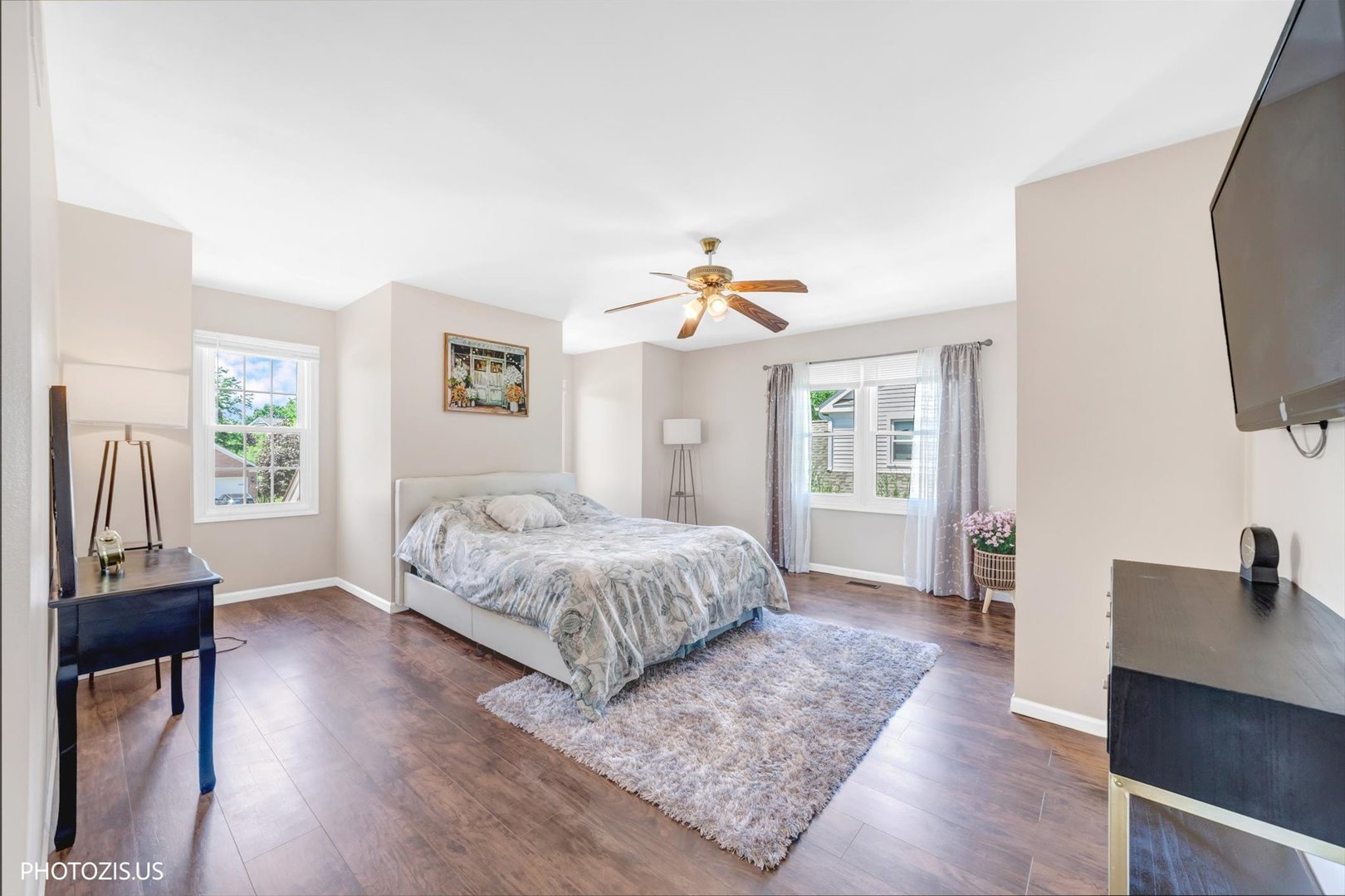 320 Ambria Drive Property Photo 23