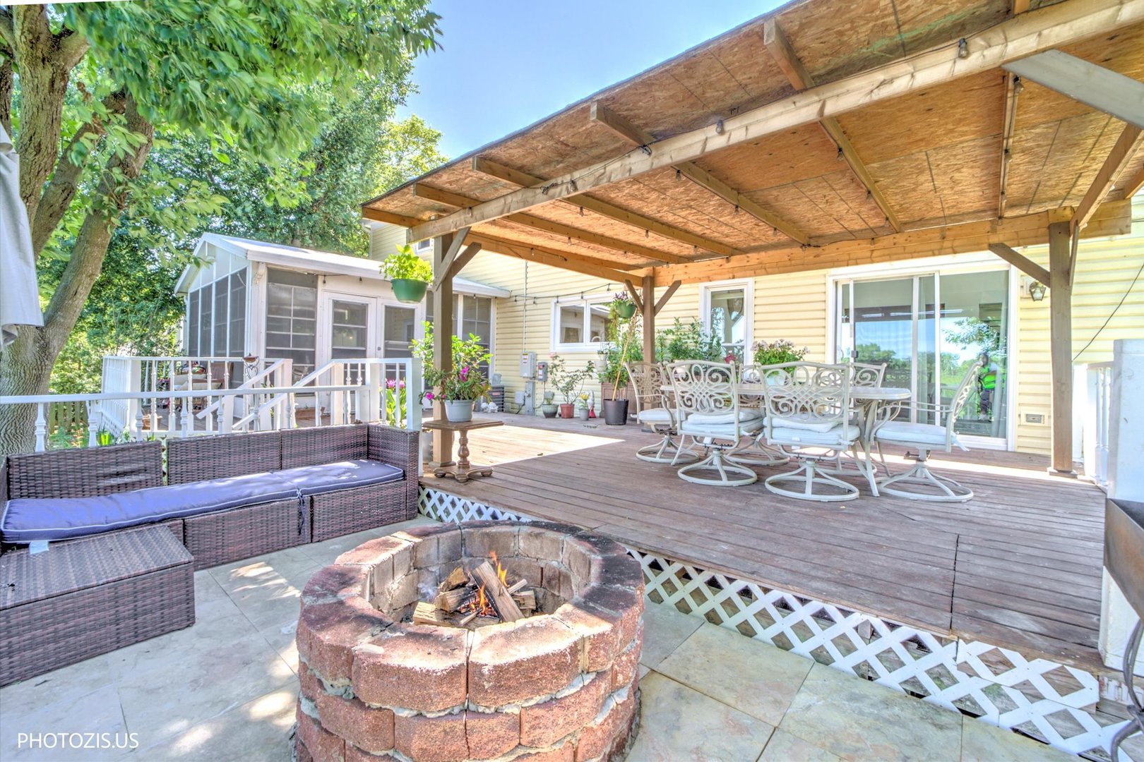 320 Ambria Drive Property Photo 32
