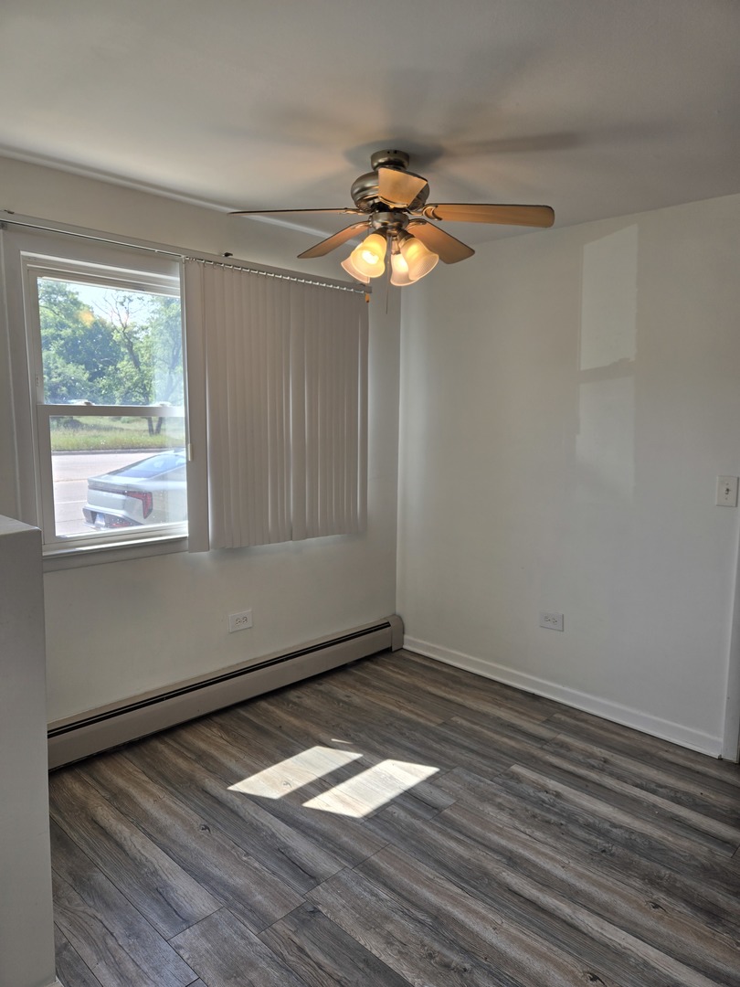 8758 W Berwyn Avenue 1-nw Property Photo 9