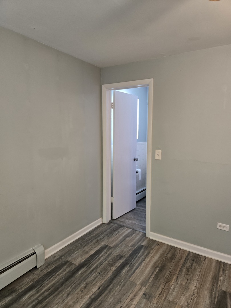 8758 W Berwyn Avenue 1-nw Property Photo 11