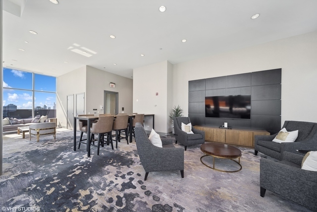 600 N Lake Shore Drive 507 Property Photo 25