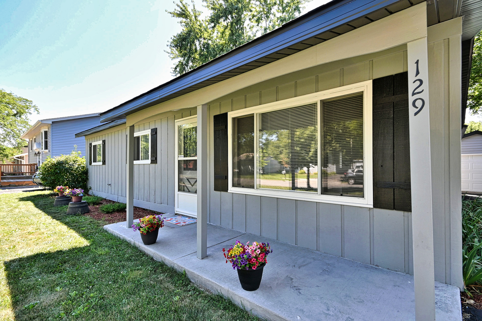 129 Springleaf Drive Property Photo 1
