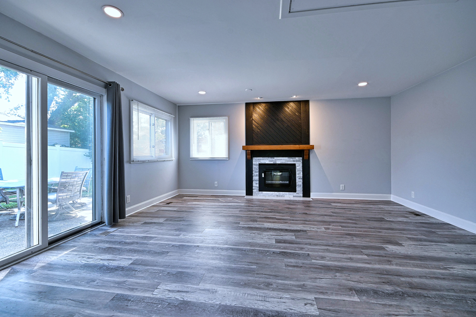 129 Springleaf Drive Property Photo 4