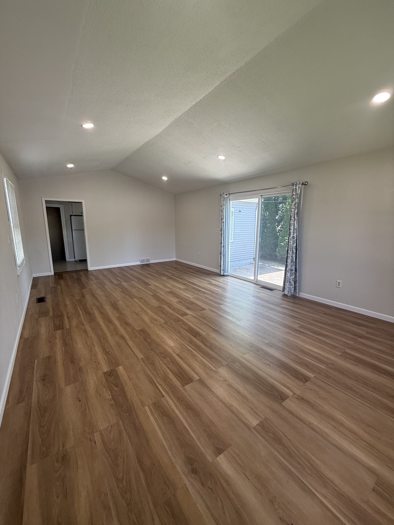 514 W 30th Street Property Photo 4