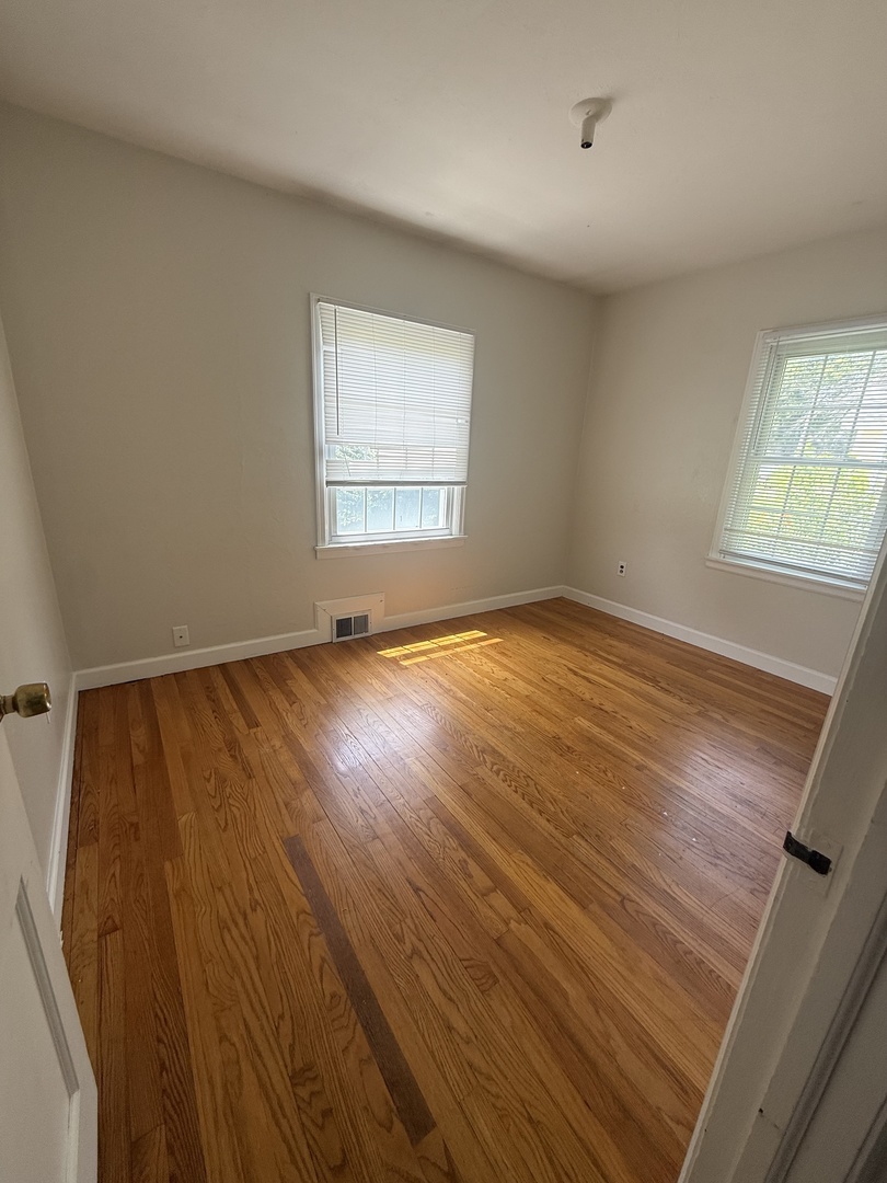 514 W 30th Street Property Photo 5