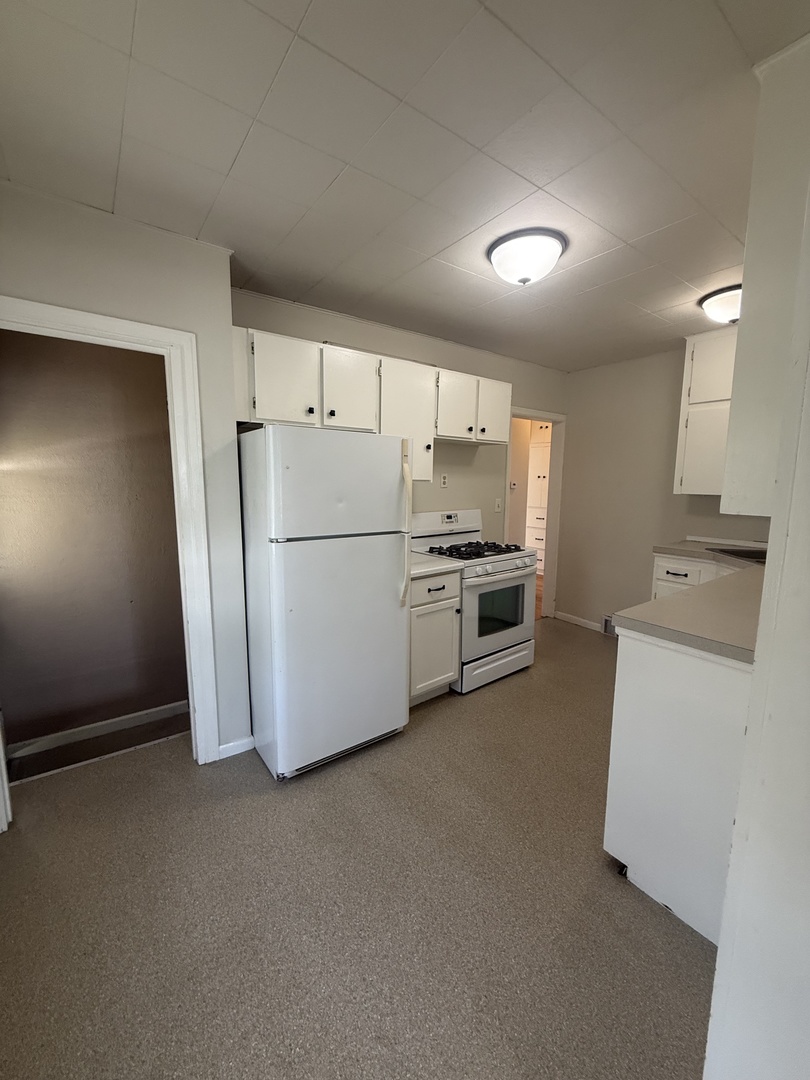 514 W 30th Street Property Photo 8