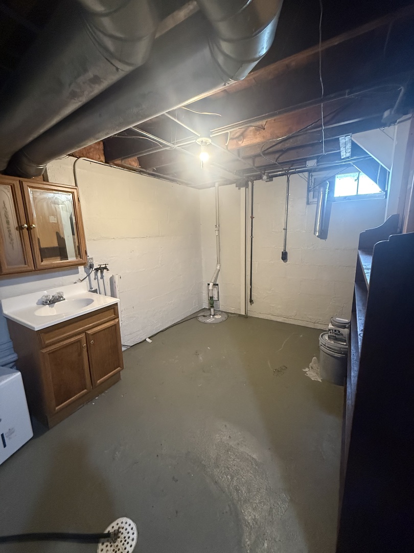 514 W 30th Street Property Photo 13