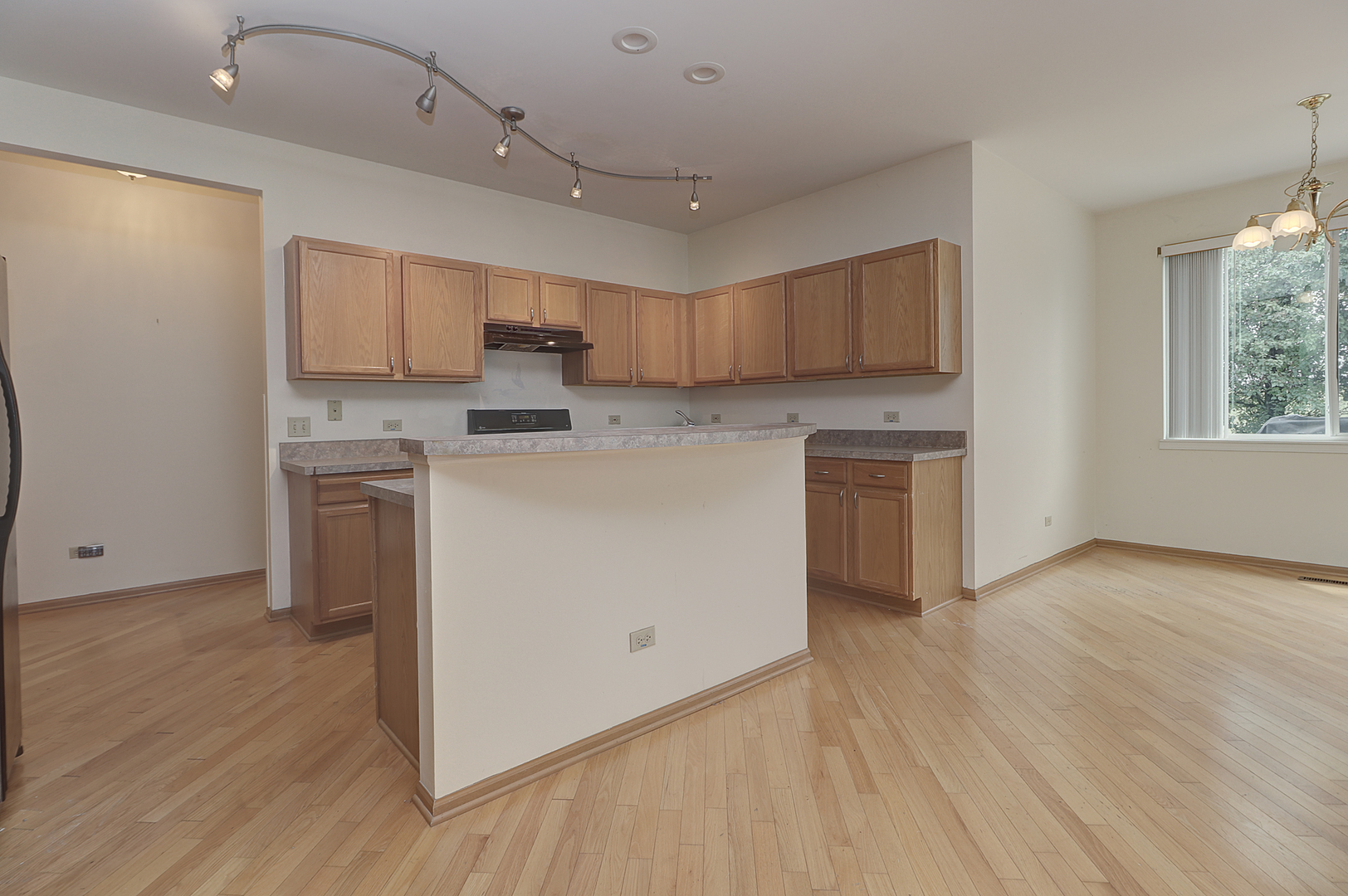 728 Holland Lane Property Photo 13