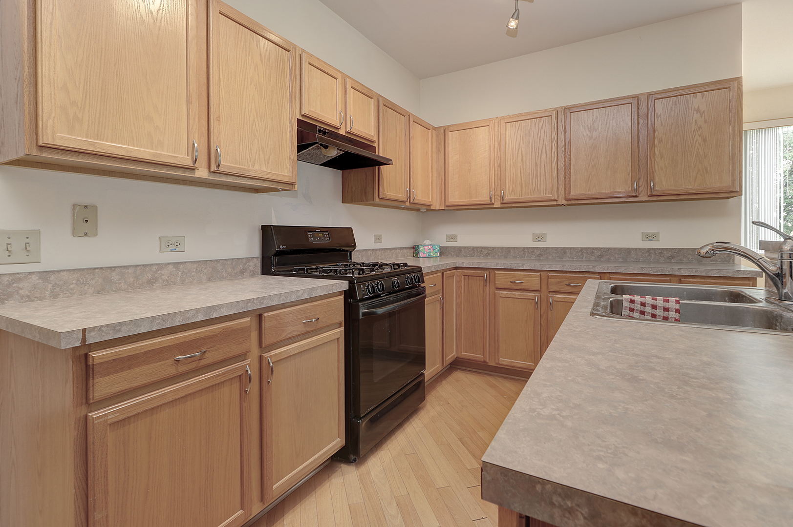 728 Holland Lane Property Photo 14