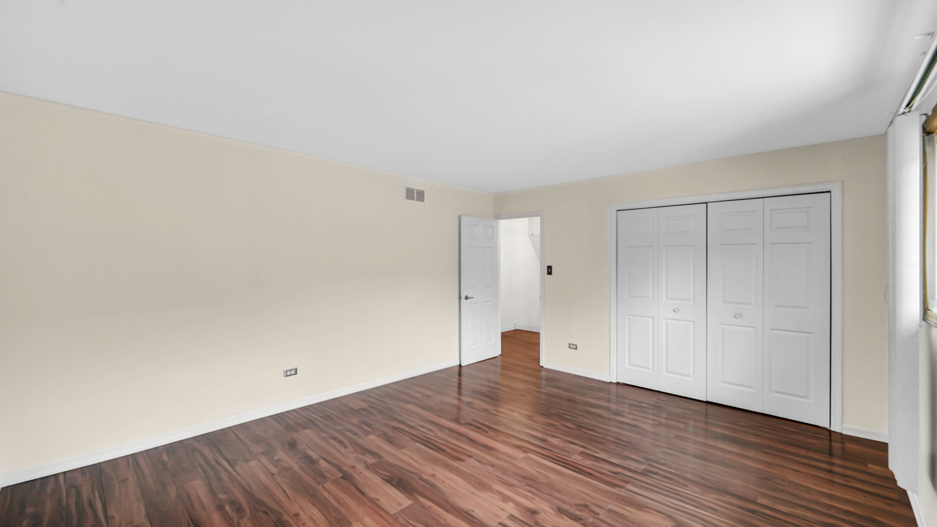 621 Escanaba Avenue Property Photo 17