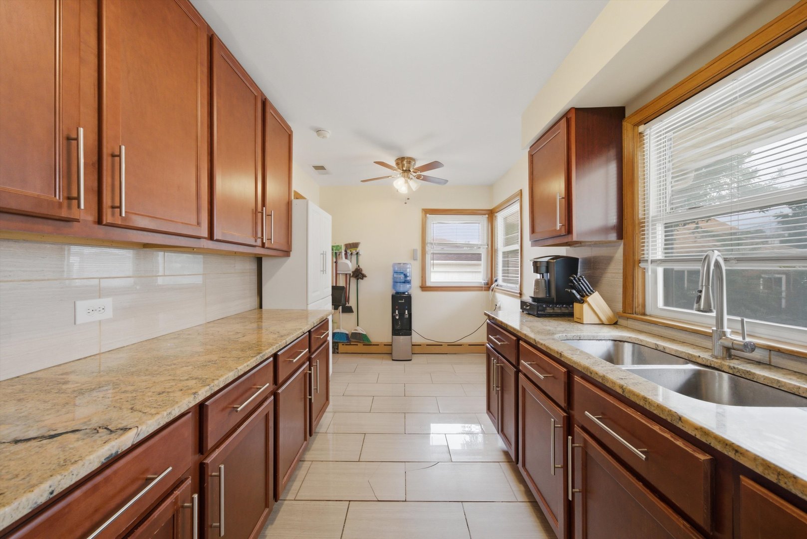 6154 W Wrightwood Avenue Property Photo 9