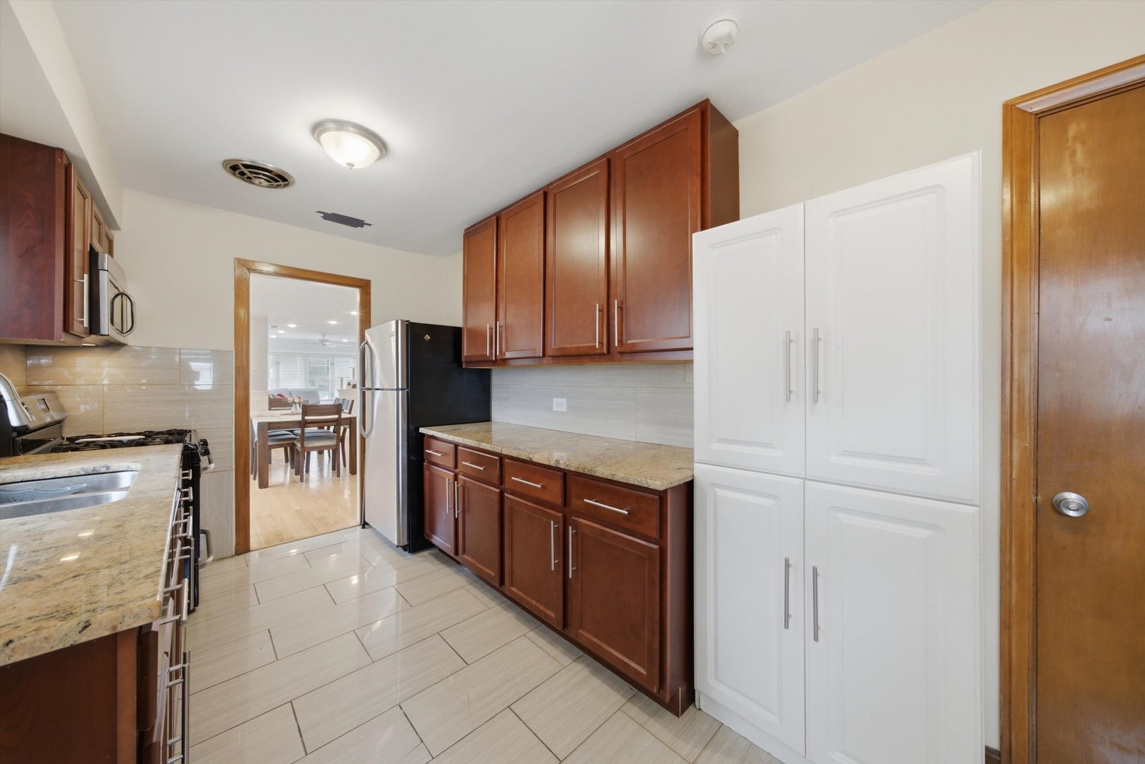 6154 W Wrightwood Avenue Property Photo 11