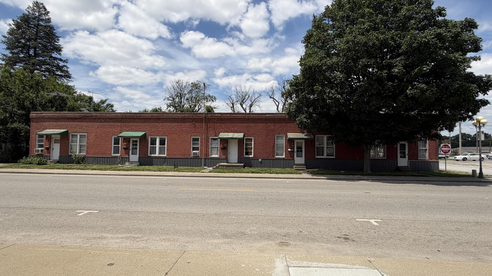 209 S Central Avenue Property Photo 2
