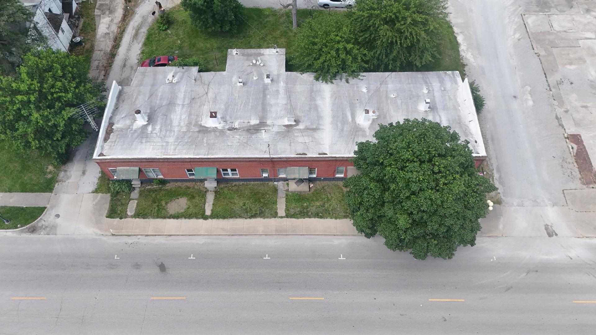 209 S Central Avenue Property Photo 3