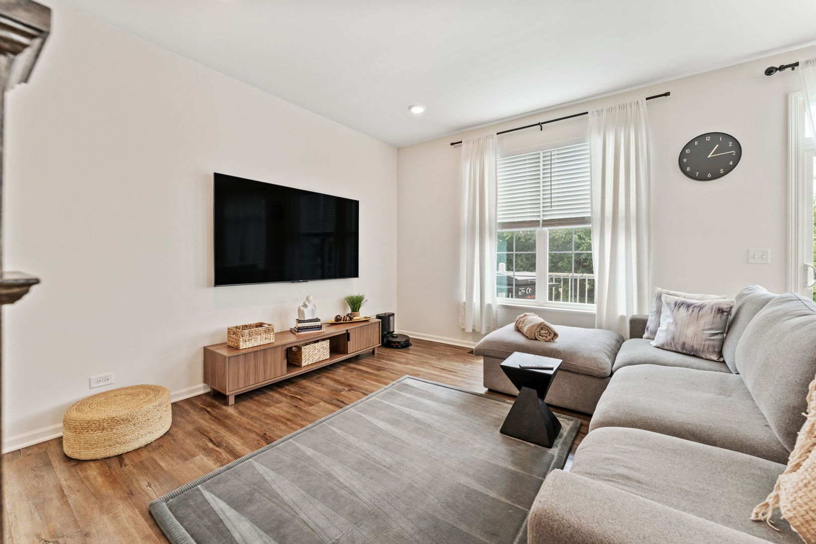538 Cimmaron Circle Property Photo 3