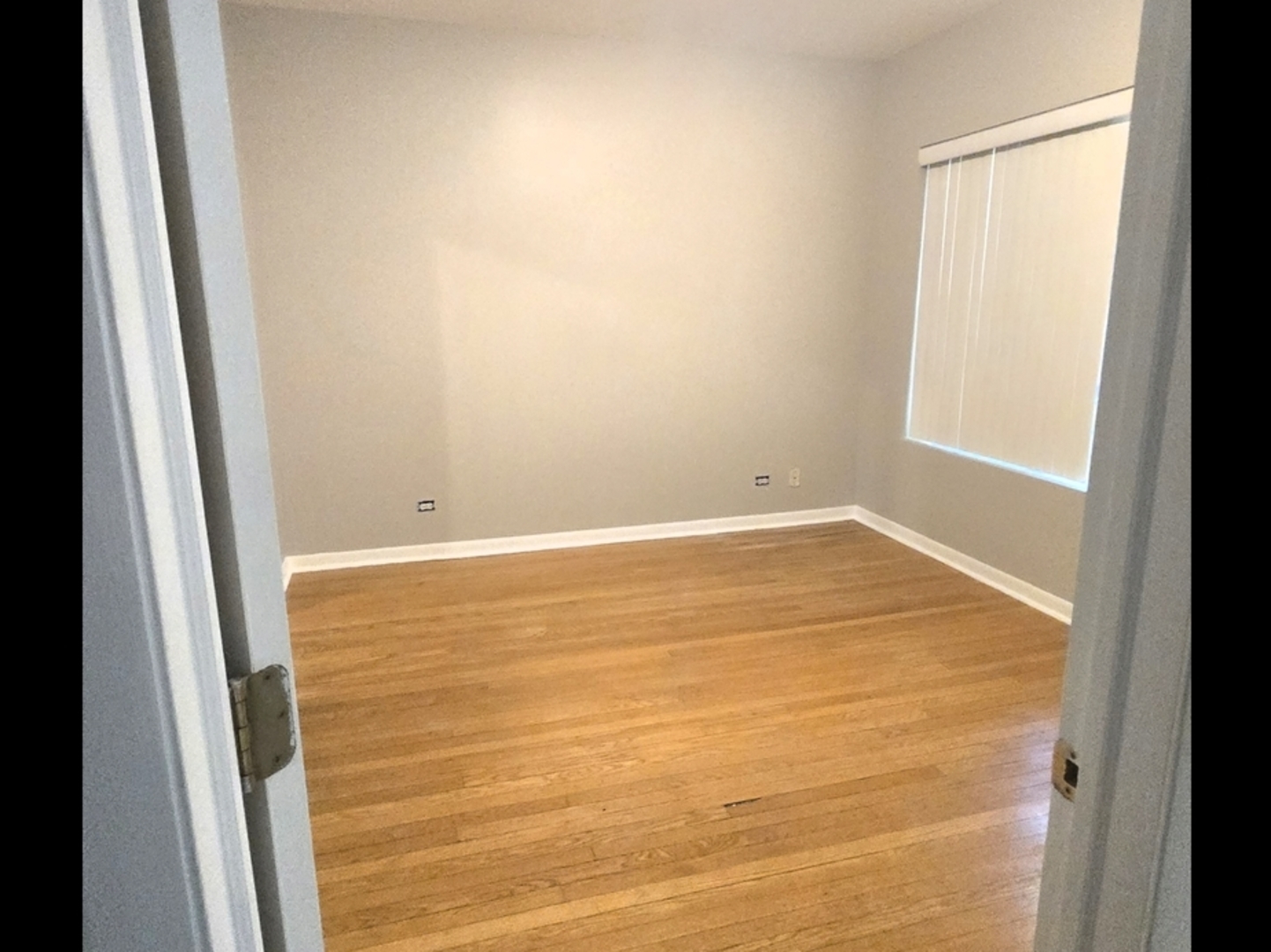 8136 S Drexel Avenue 2 Property Photo 3