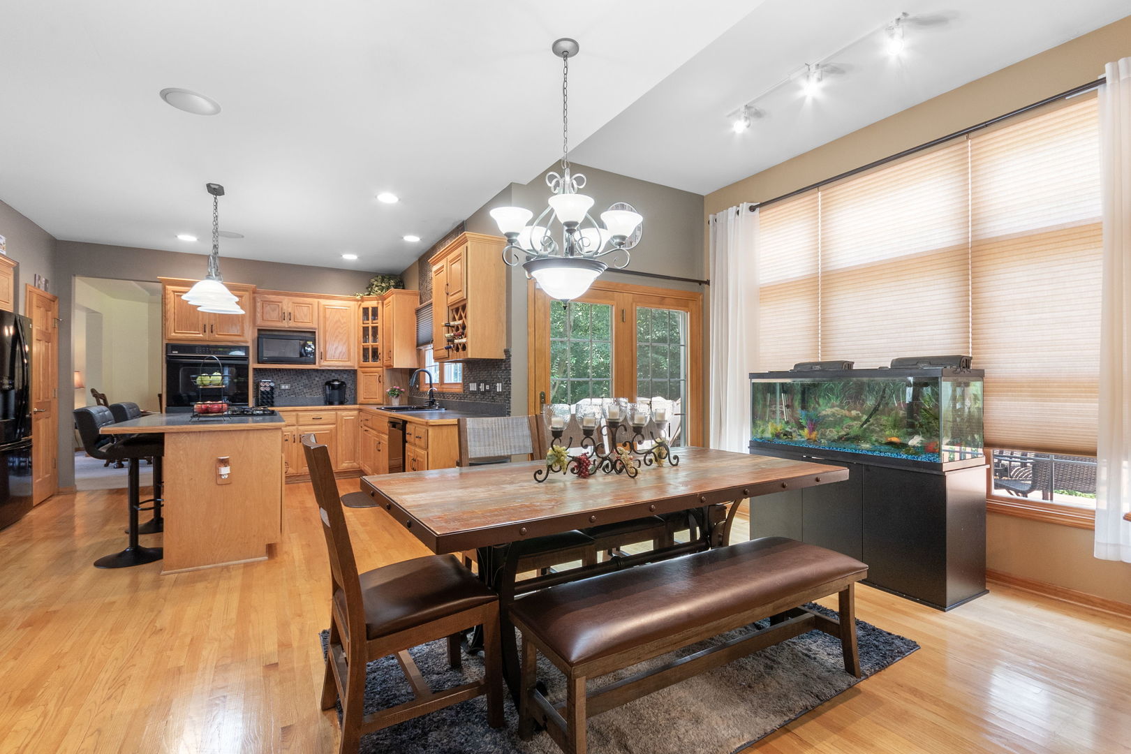 16922 Arbor Creek Drive Property Photo 8