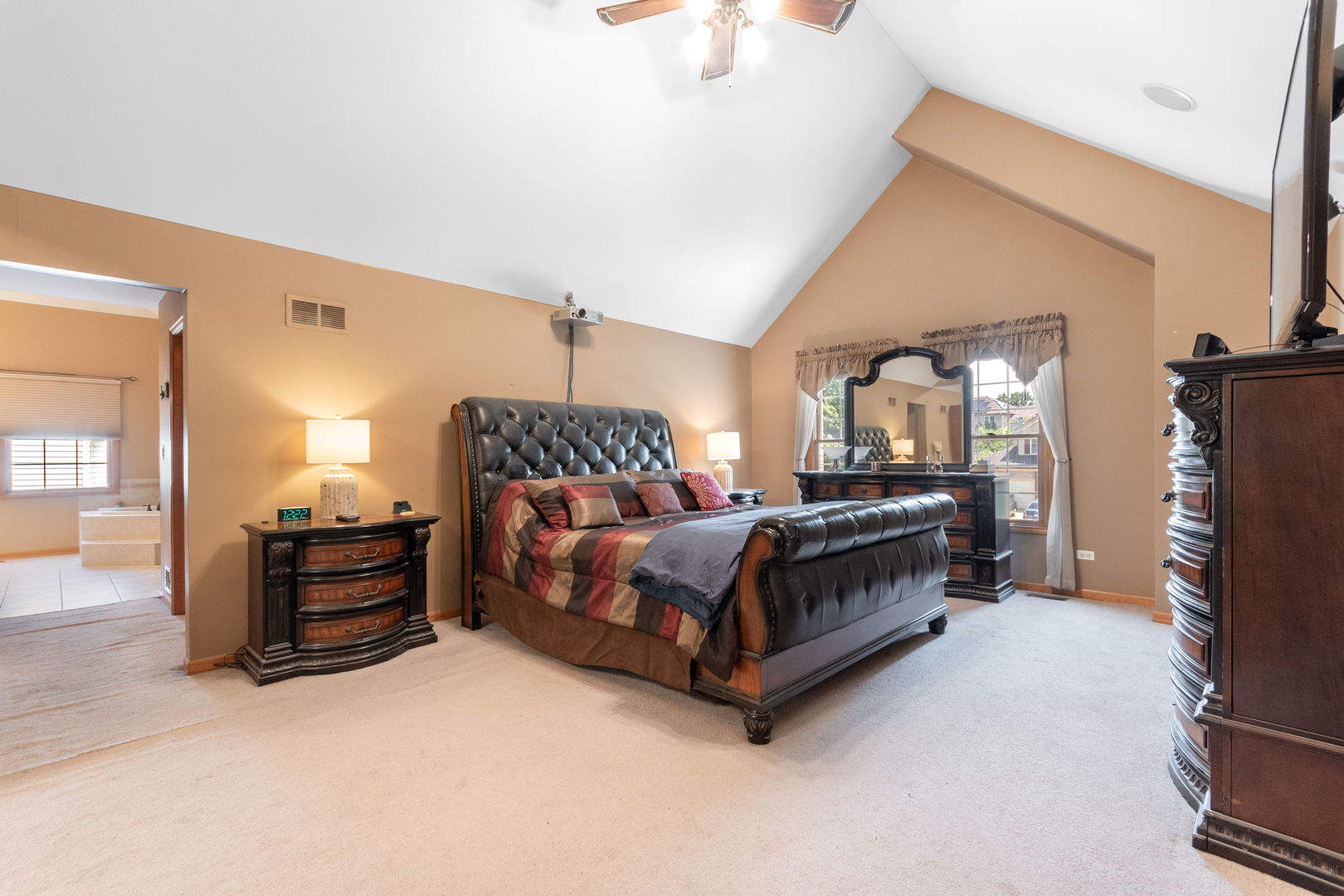 16922 Arbor Creek Drive Property Photo 12