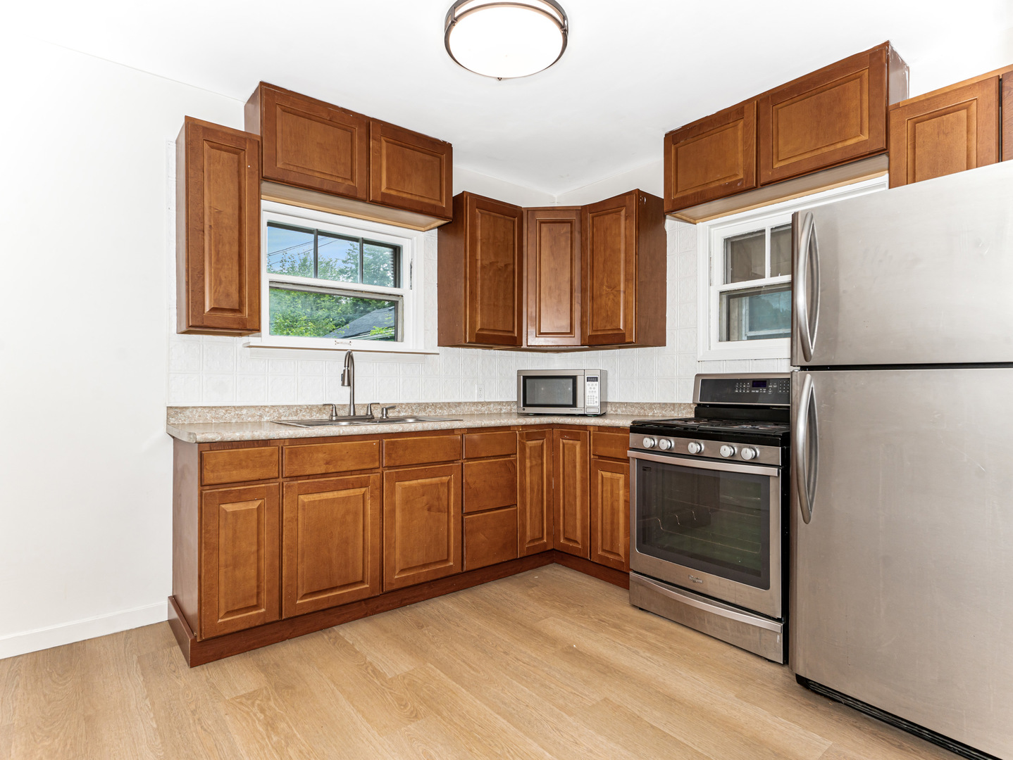1029 Front Street Property Photo 10