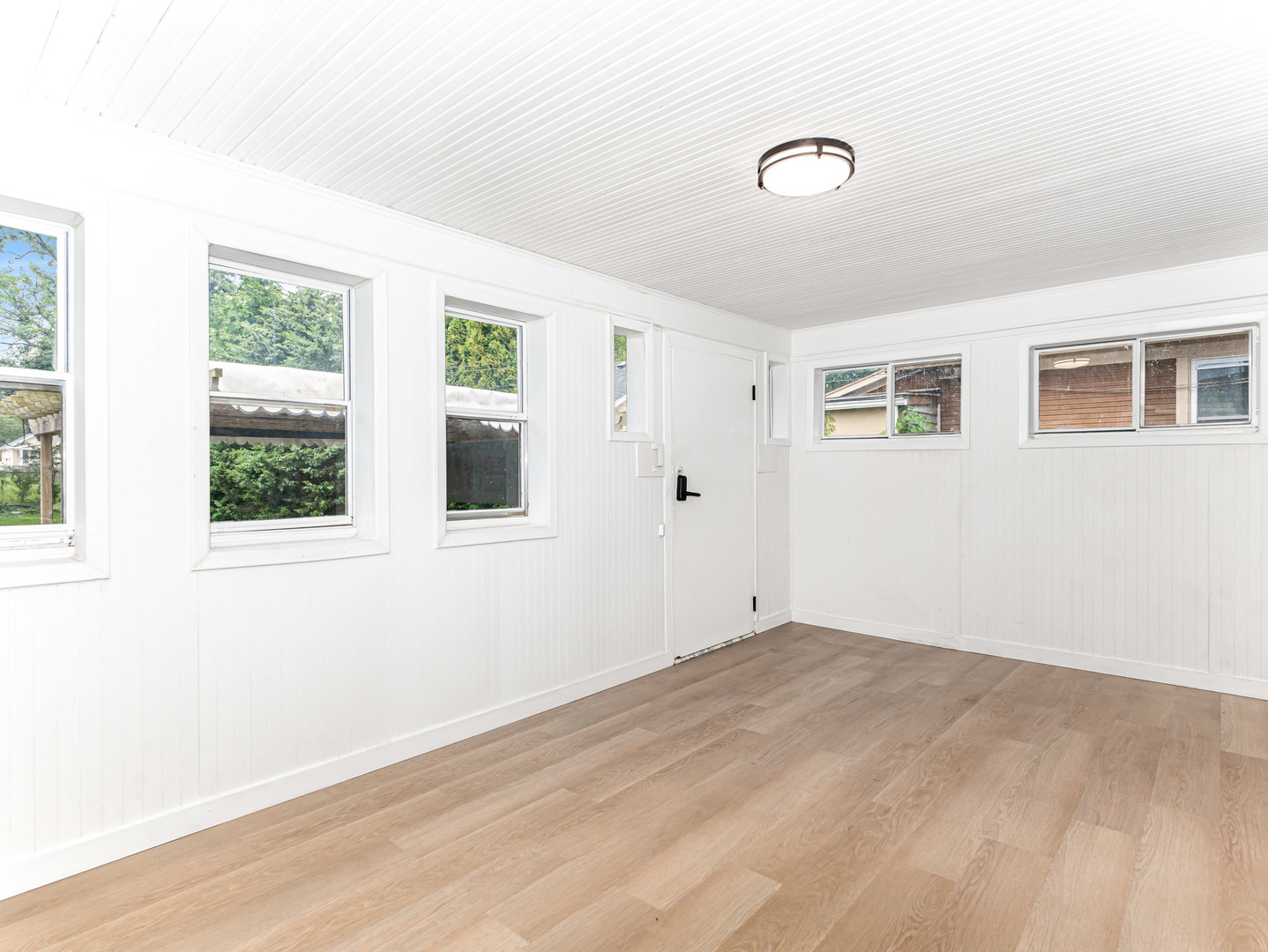 1029 Front Street Property Photo 12