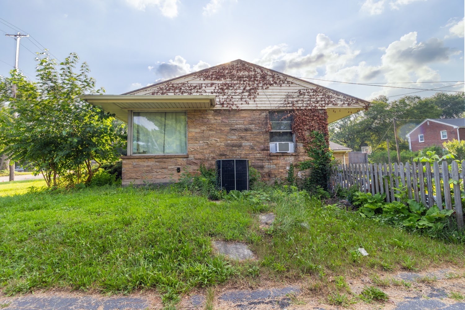 2808 E State Street Property Photo 5