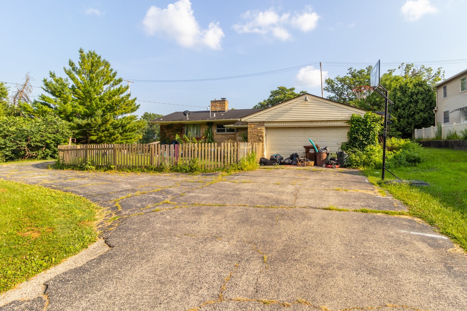 2808 E State Street Property Photo 8