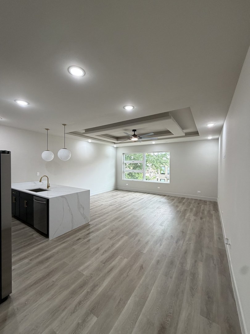 6603 S Langley Avenue 3 Property Photo 2
