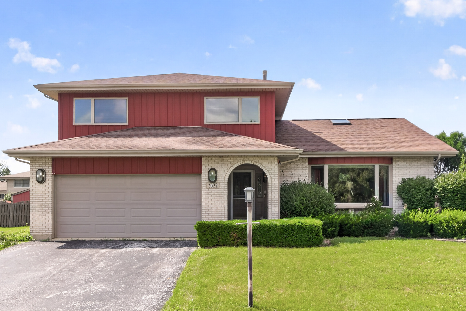 7622 W Lakeside Drive Property Photo 1
