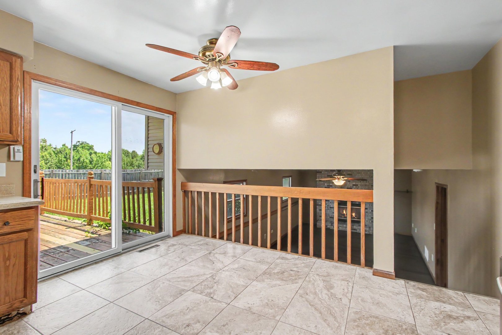 9915 Monroe Street Property Photo 4