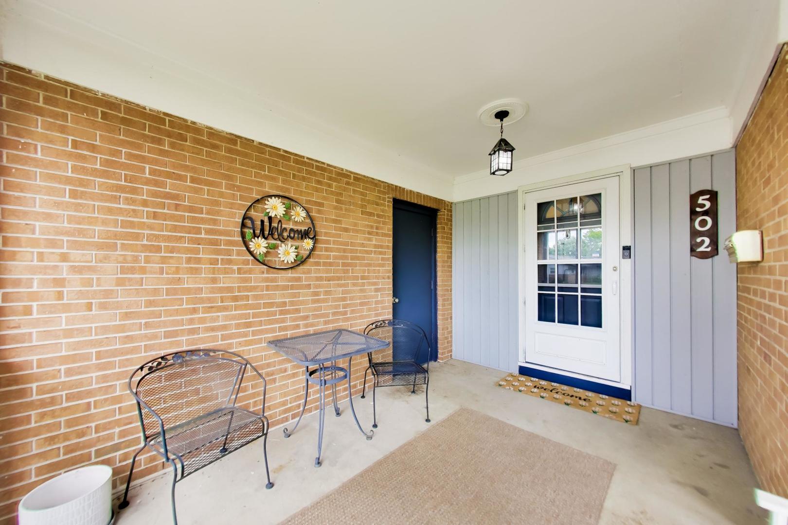 502 Shadywood Lane Property Photo 4