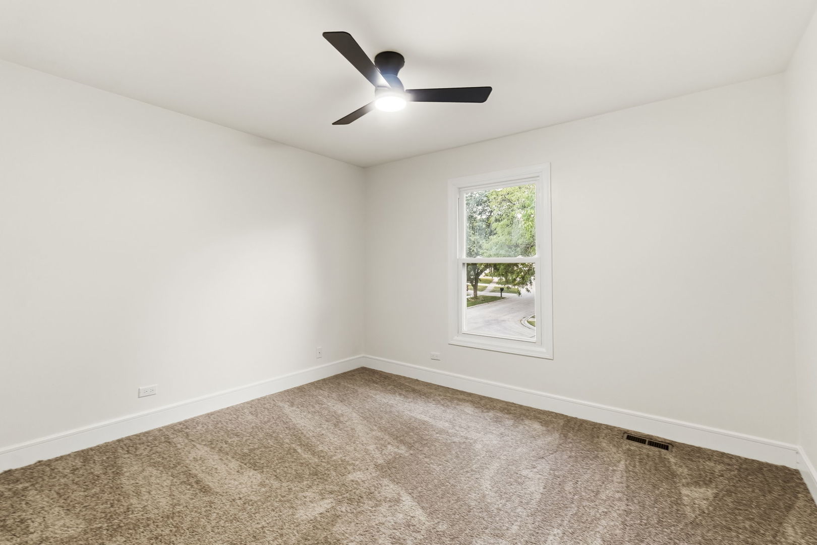 1080 Dresden Drive Property Photo 22