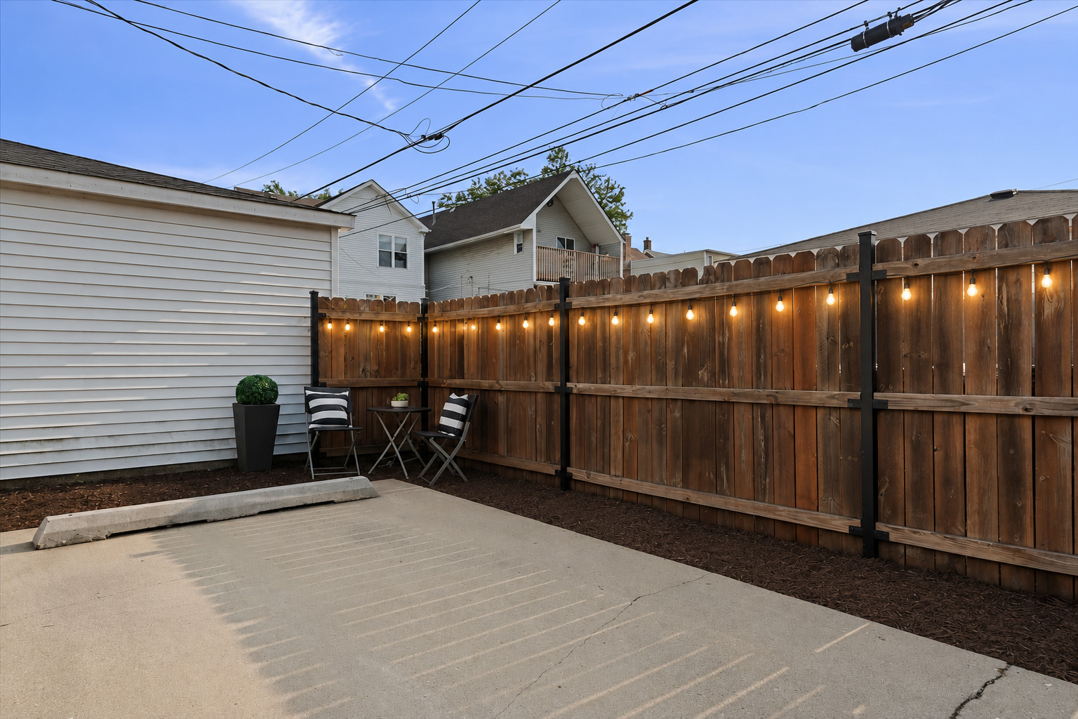 2146 N Lawndale Avenue 1 Property Photo 18