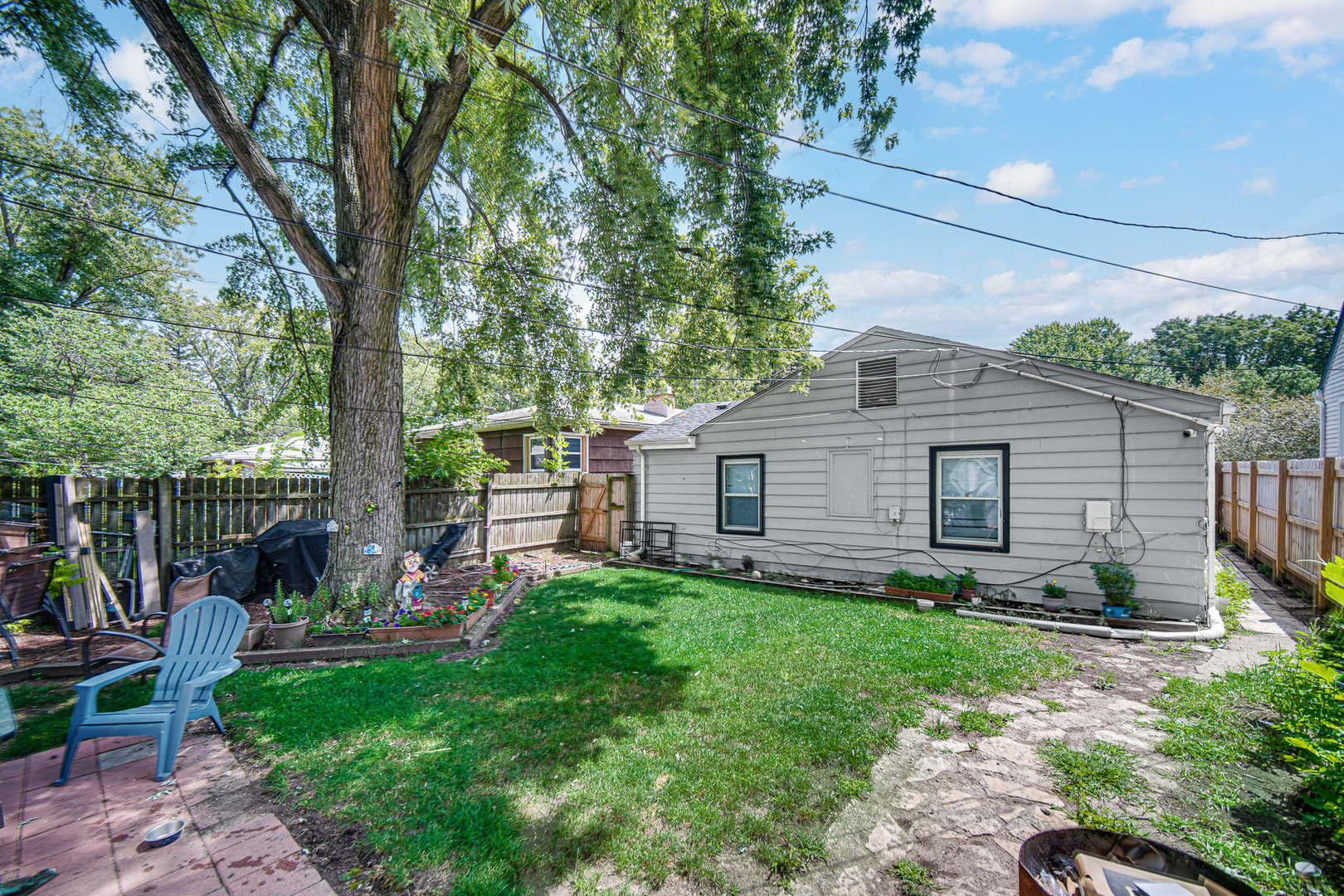 16814 Crane Avenue Property Photo 5