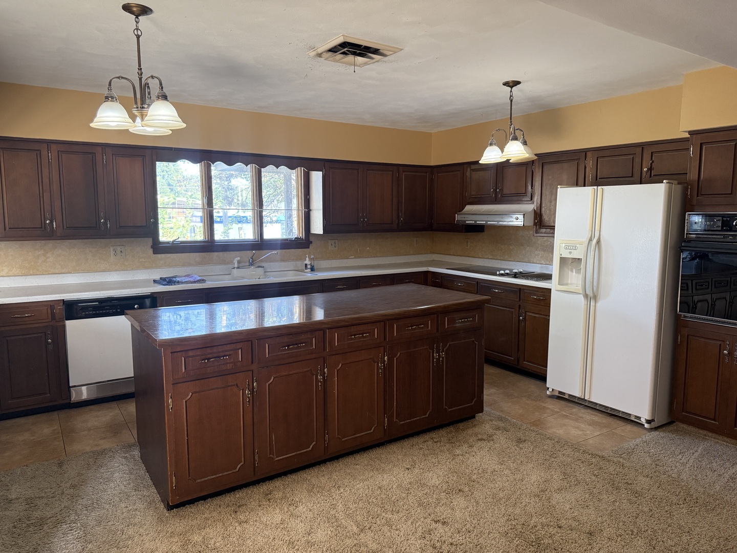 406 S Walnut Street Property Photo 5