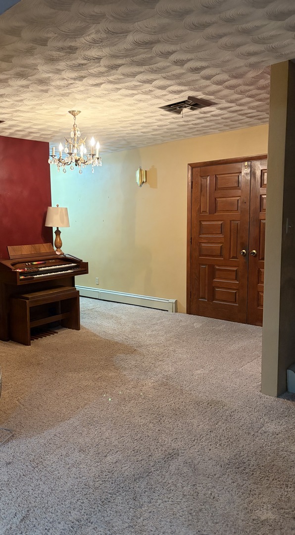 406 S Walnut Street Property Photo 11