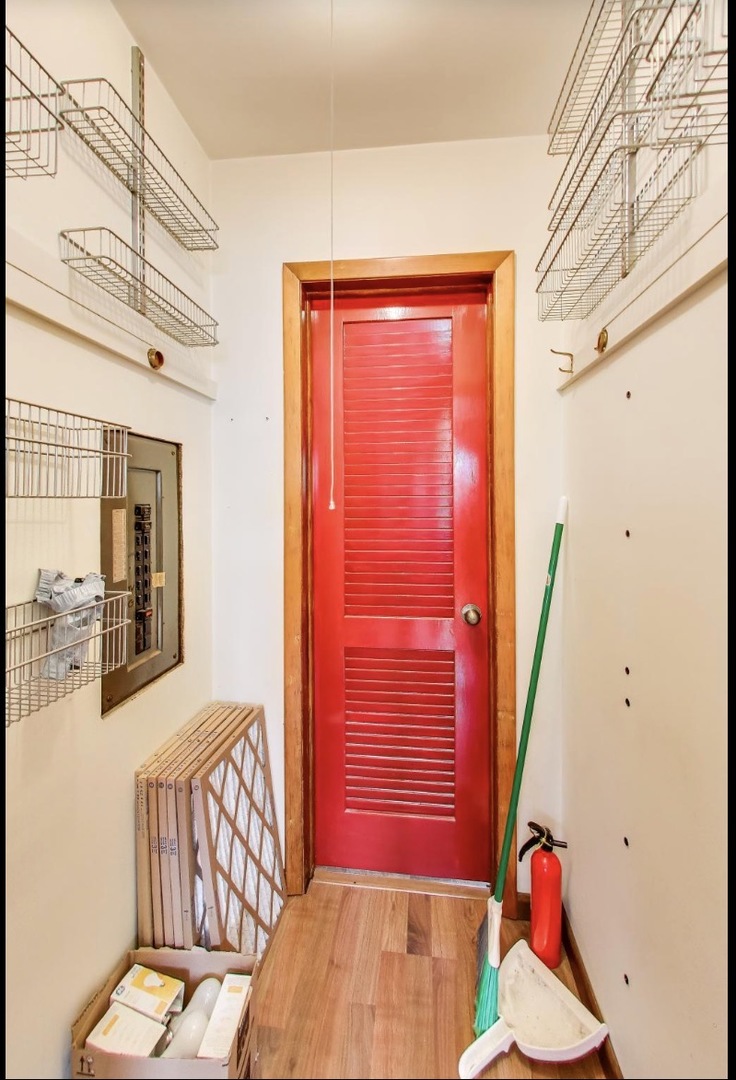 219 N William Street Property Photo 28