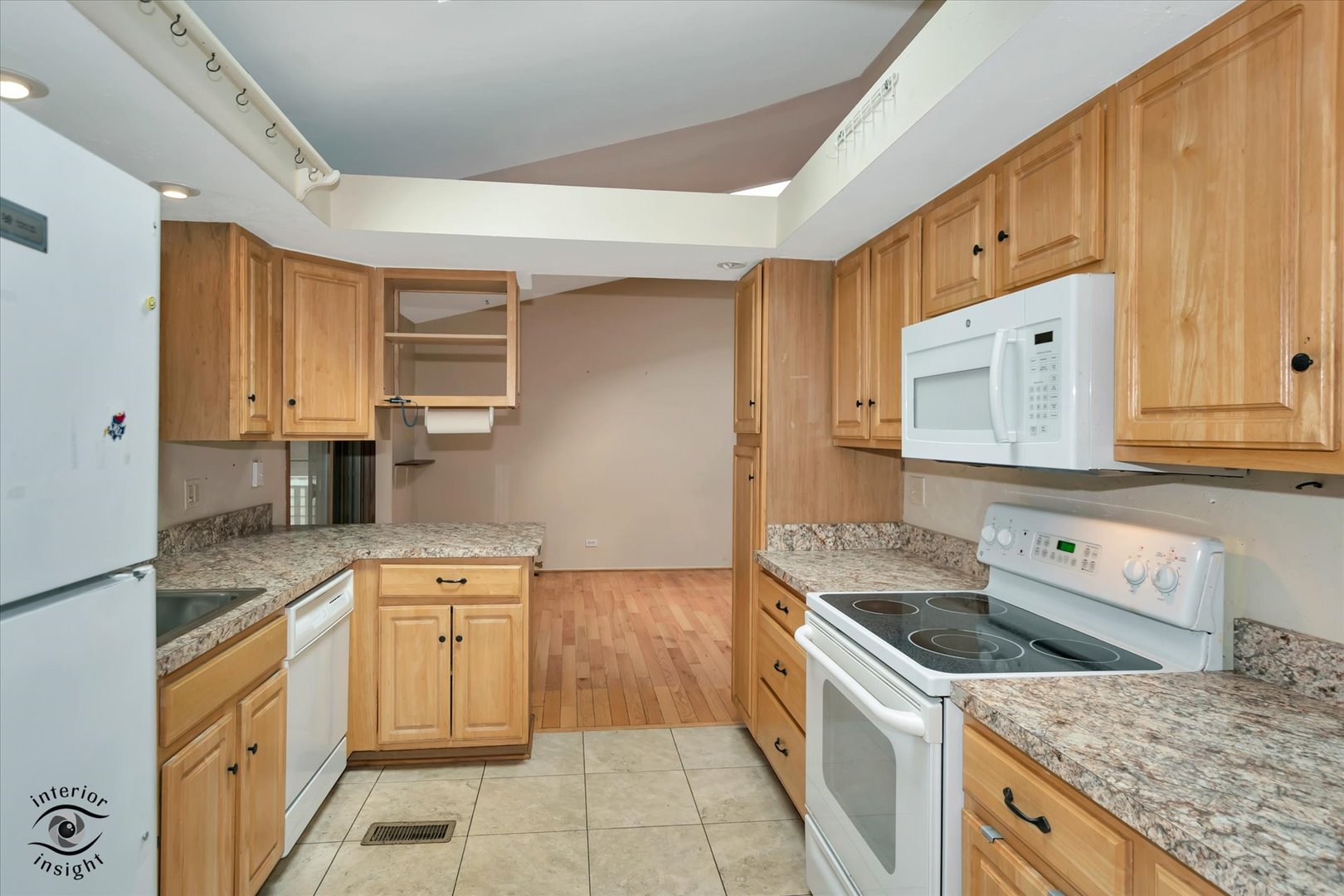 208 Shady Lane Property Photo 9