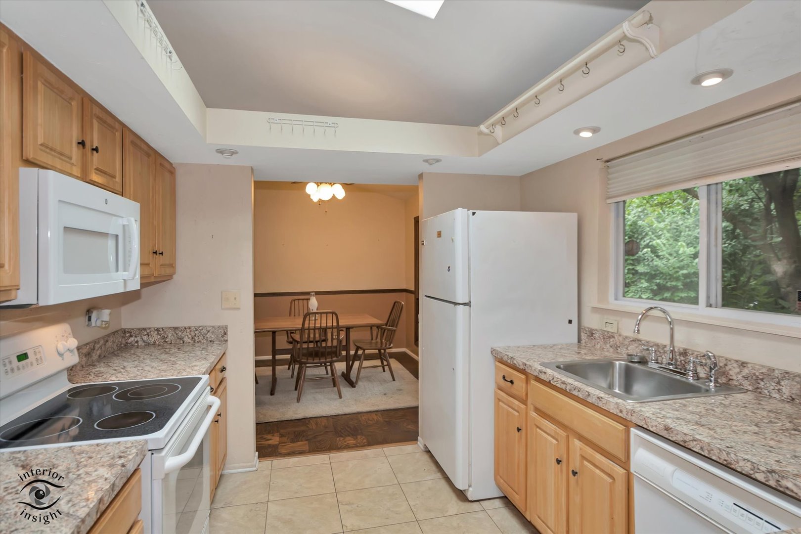 208 Shady Lane Property Photo 10