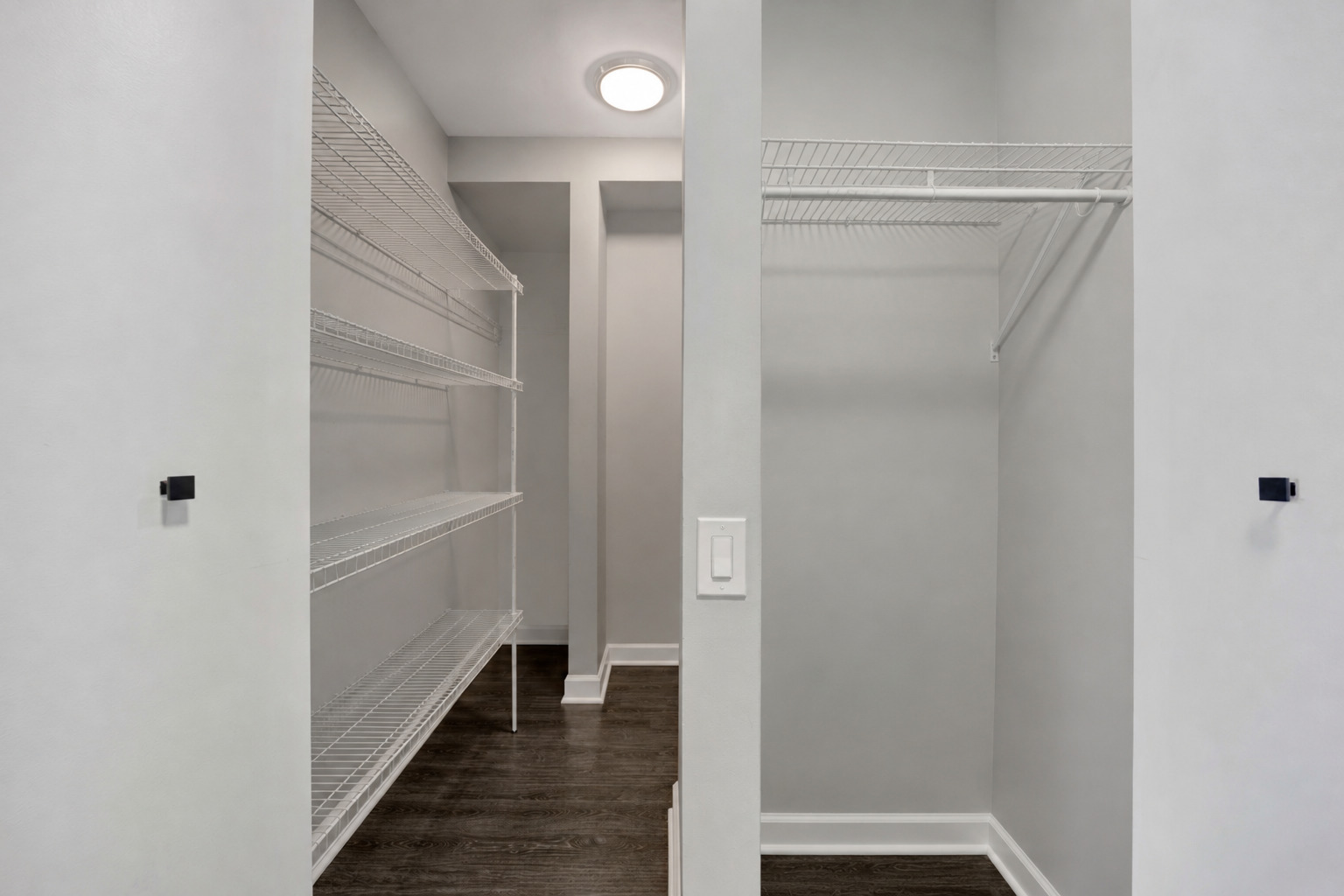 1122 N Clark Street 1402 Property Photo 11