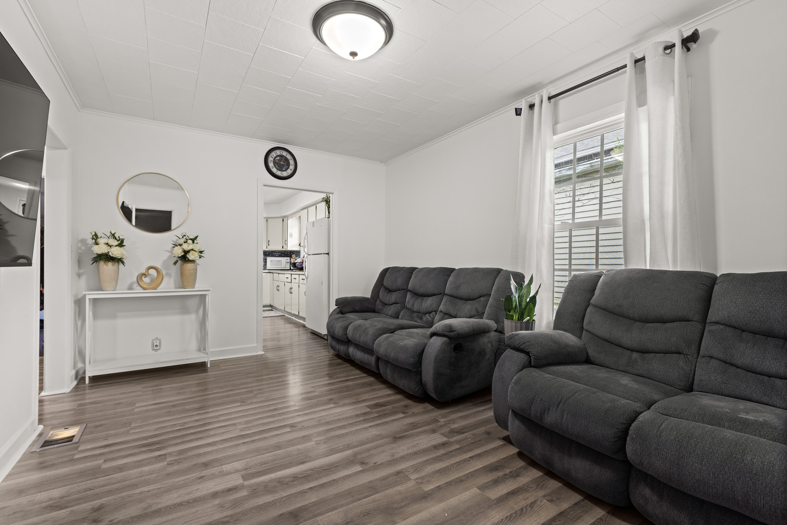 635 16th Street Property Photo 4