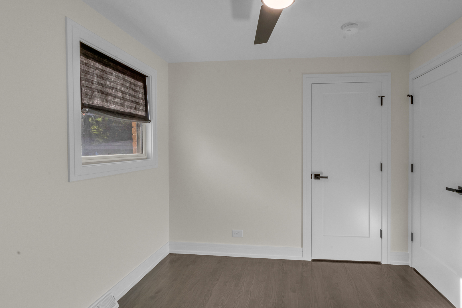 930 E 161st Place Property Photo 13