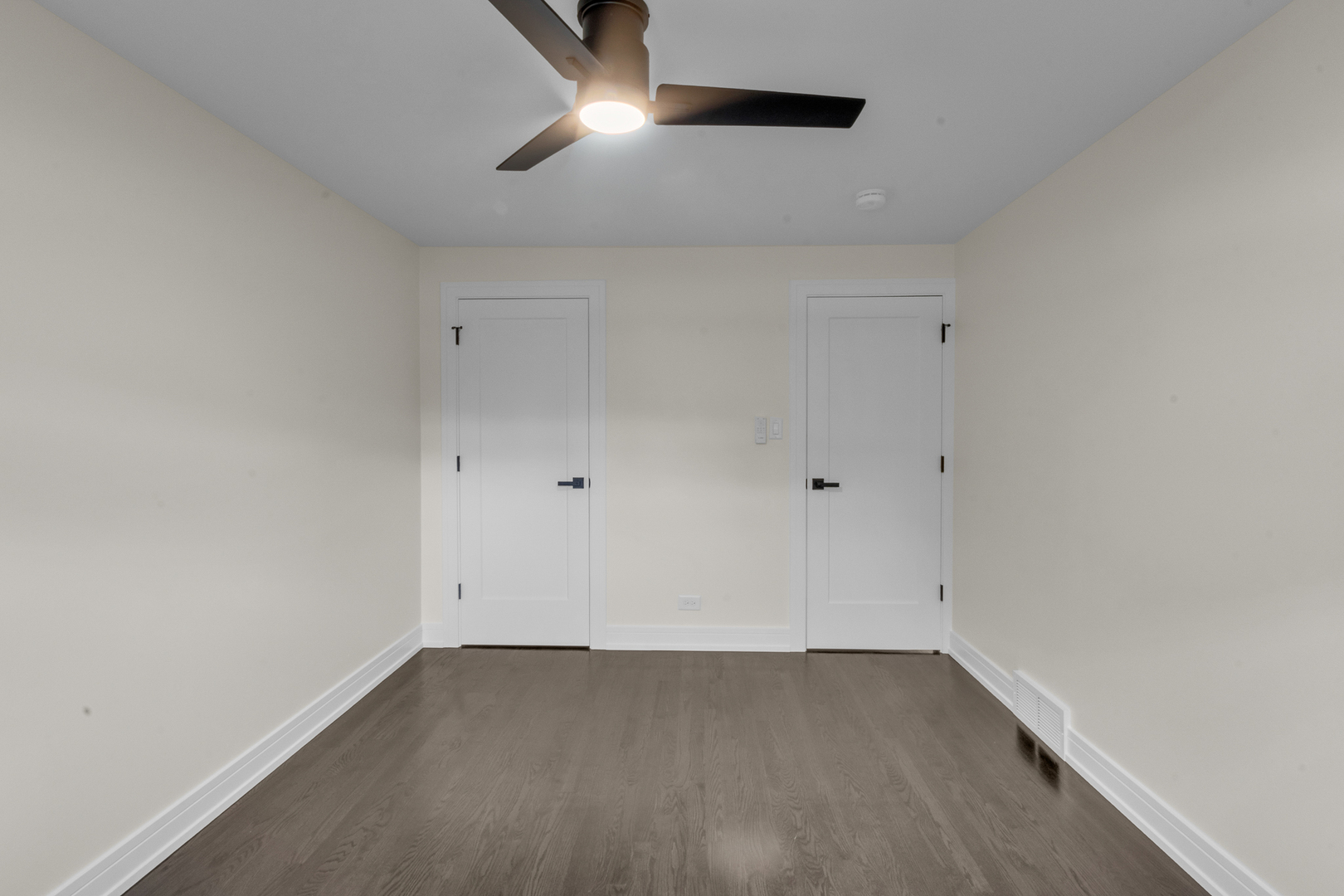 930 E 161st Place Property Photo 17