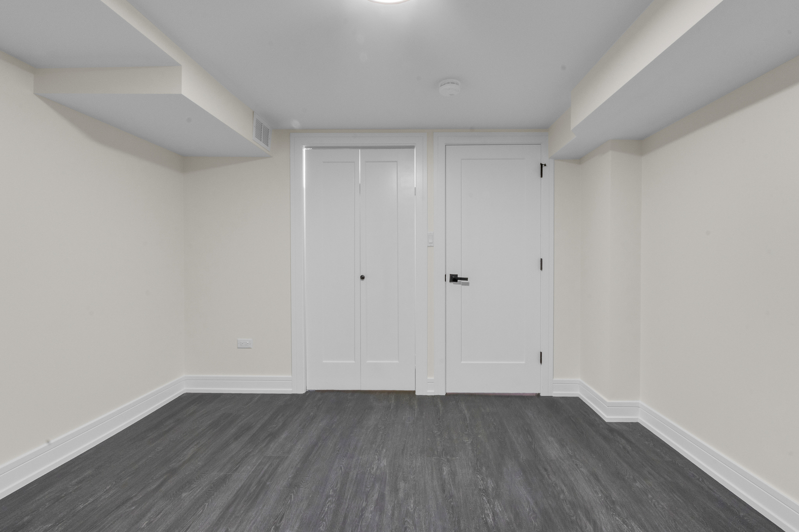 930 E 161st Place Property Photo 26