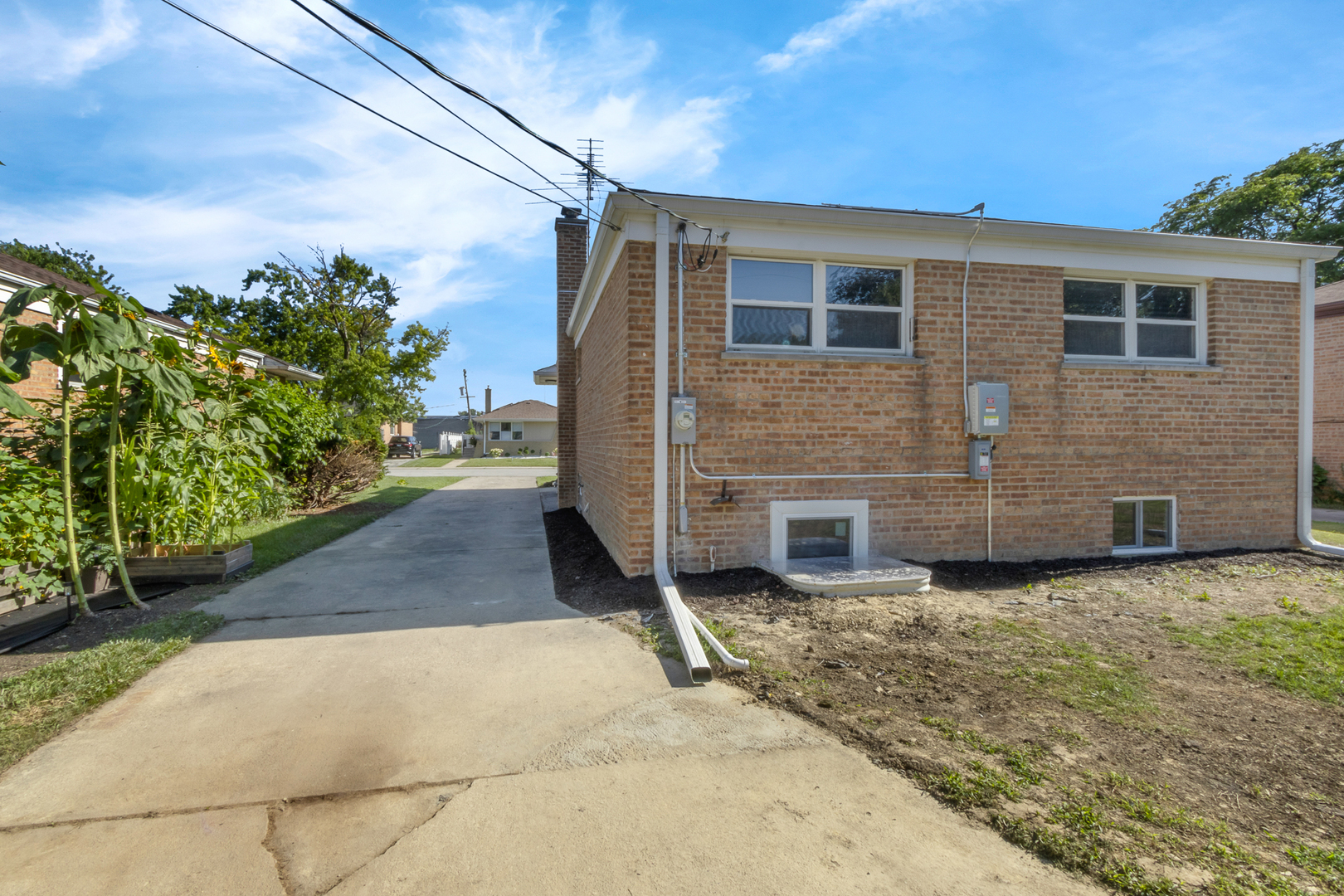 930 E 161st Place Property Photo 27