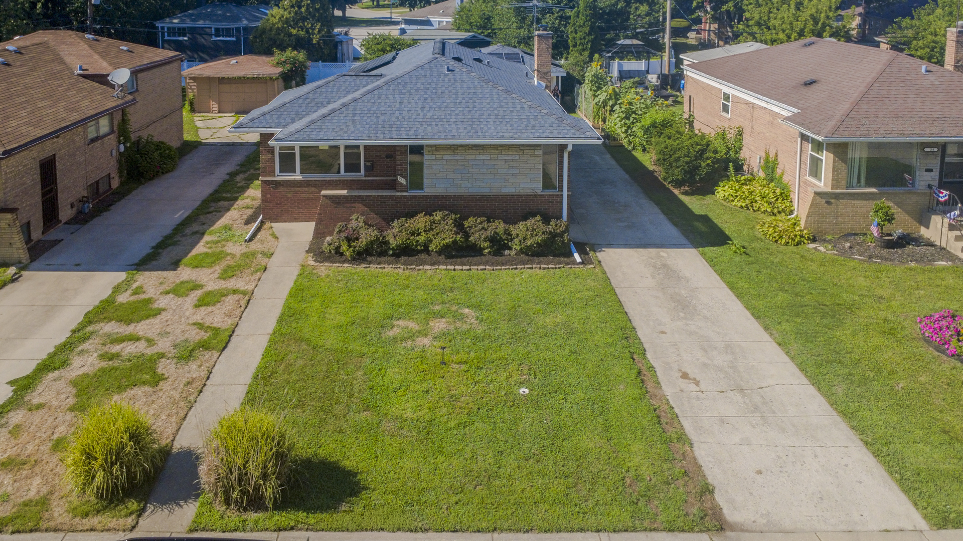 930 E 161st Place Property Photo 29
