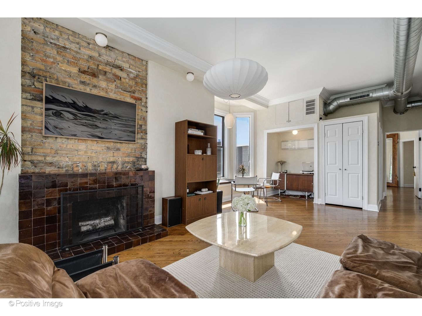 1135 W Webster Avenue 3 Property Photo 6