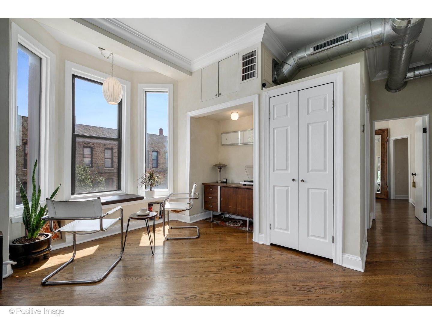 1135 W Webster Avenue 3 Property Photo 13