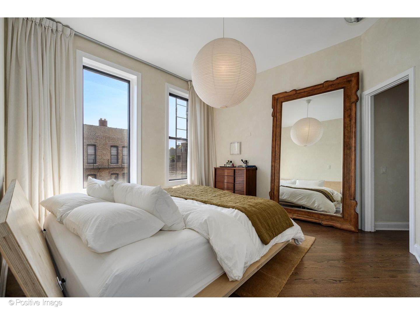 1135 W Webster Avenue 3 Property Photo 15
