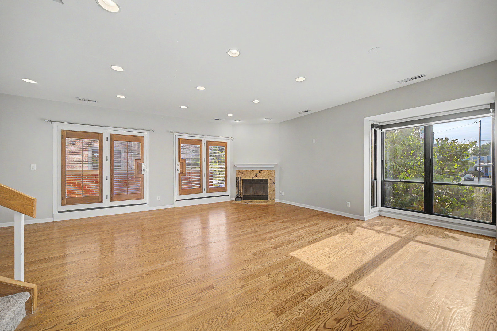 727 S Ashland Avenue B Property Photo 3